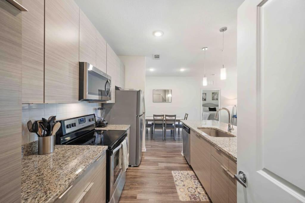 Lavish 2Br Apartment In Tampa Exterior photo